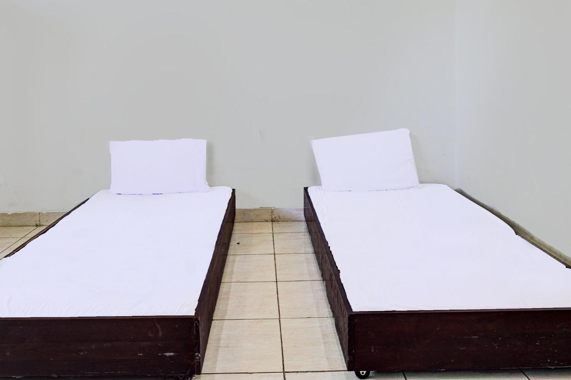 Spot On 92374 Penginapan Rusunawa Malang Zewnętrze zdjęcie